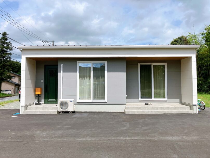 コントラストモダンな平屋のすまい